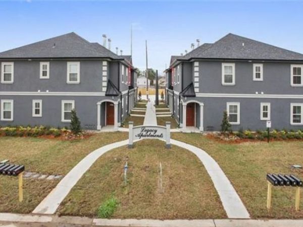 83 CARRIAGE Lane, Unit B, Destrehan, LA 70047