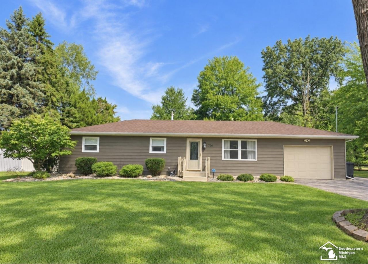 796 Dempster Street, Temperance, MI 48182 Main Photo