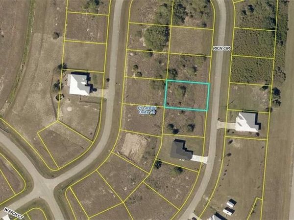 7032 Rich CIR , LABELLE, FL 33935