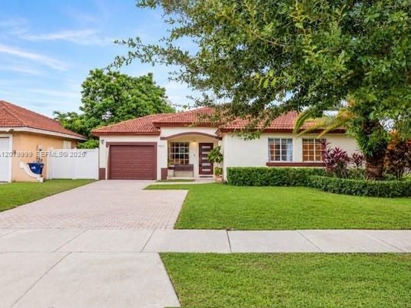9822 SW 159th Path, Miami, FL 33196