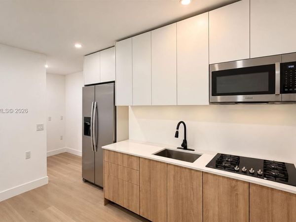 3090 NW 33rd St , Unit 1, Miami, FL 33142