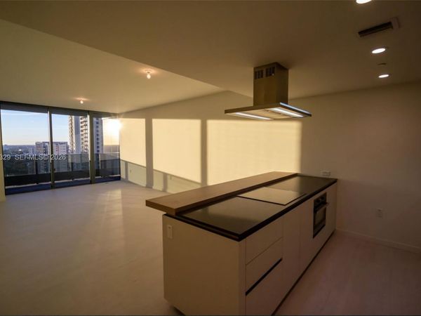 1000 Brickell Plaza, Unit 2106, Miami, FL 33131