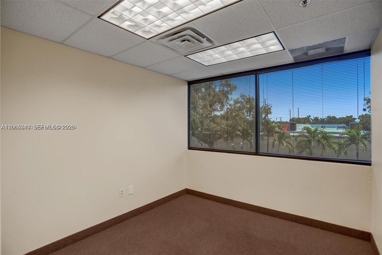 2870 Stirling Rd , Hollywood, FL 33020 Photo