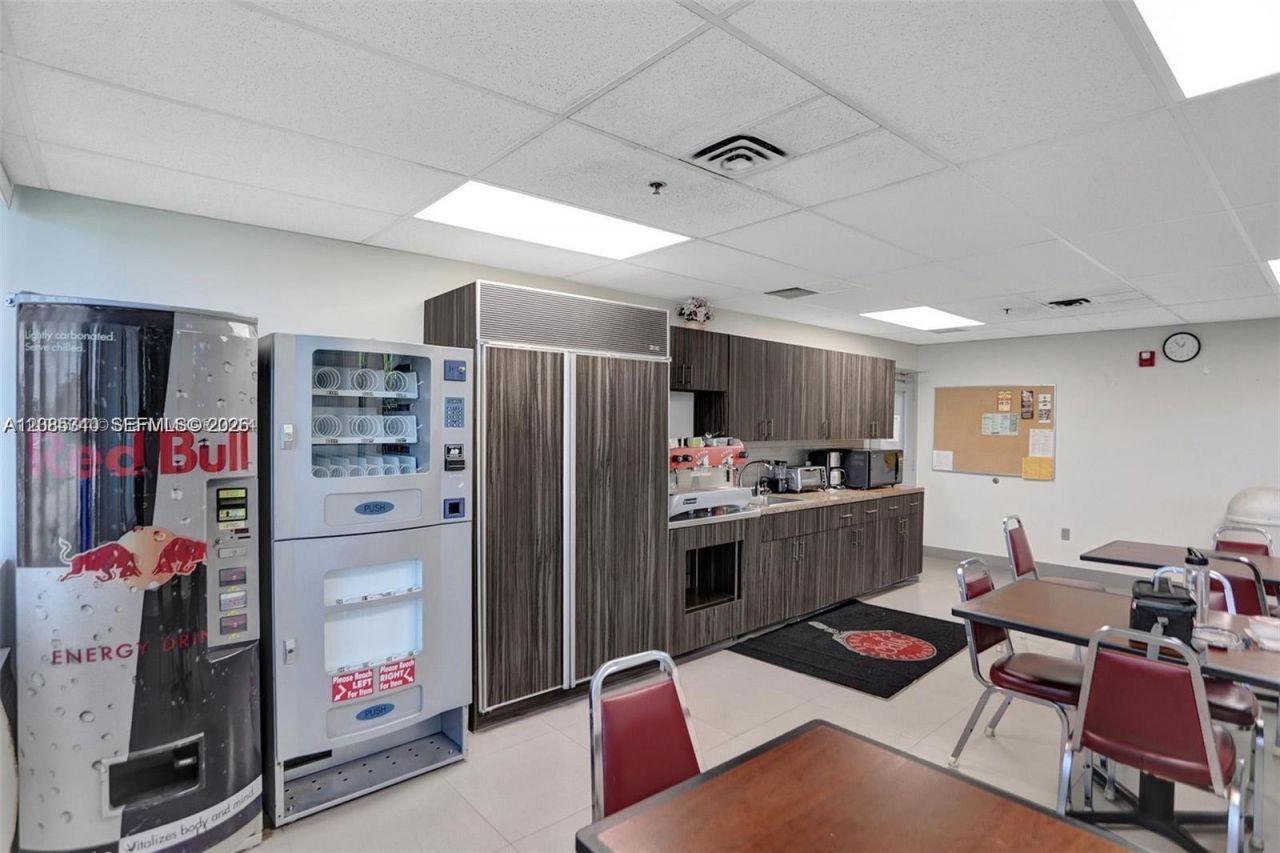 2870 Stirling Rd , Hollywood, FL 33020 Photo