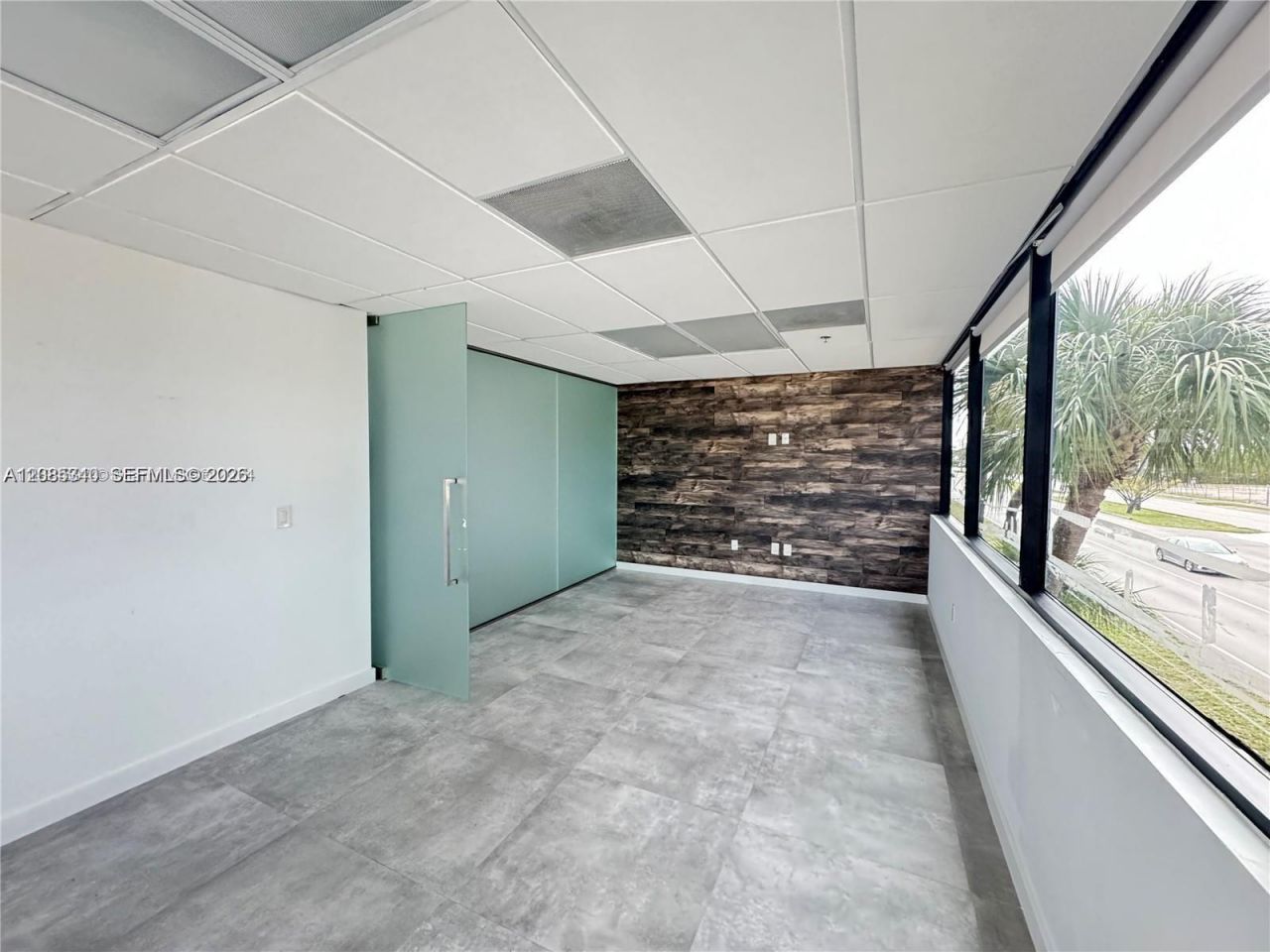 2870 Stirling Rd , Hollywood, FL 33020 Photo