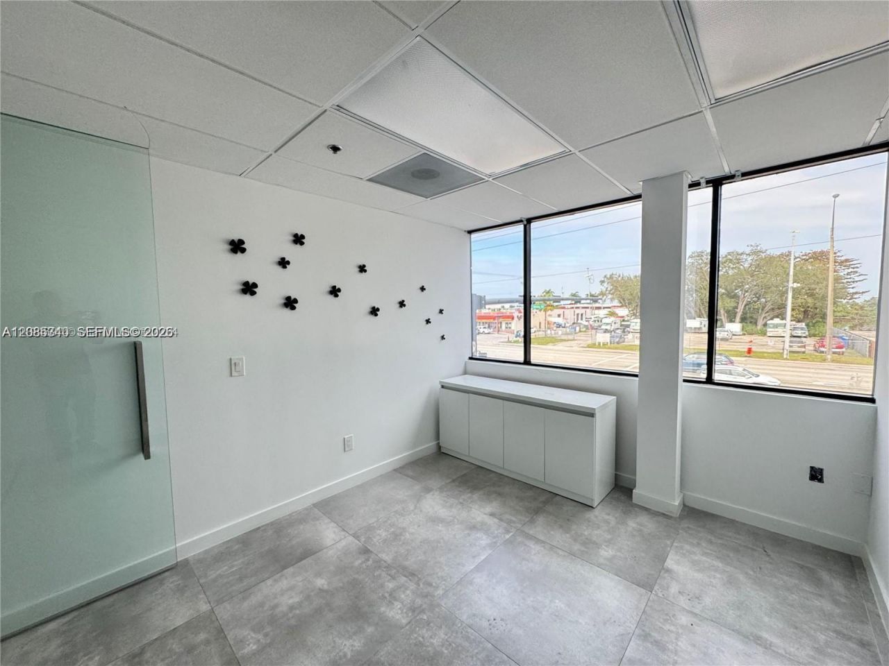 2870 Stirling Rd , Hollywood, FL 33020 Photo