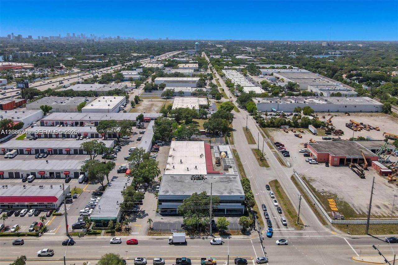 2870 Stirling Rd , Hollywood, FL 33020 Photo