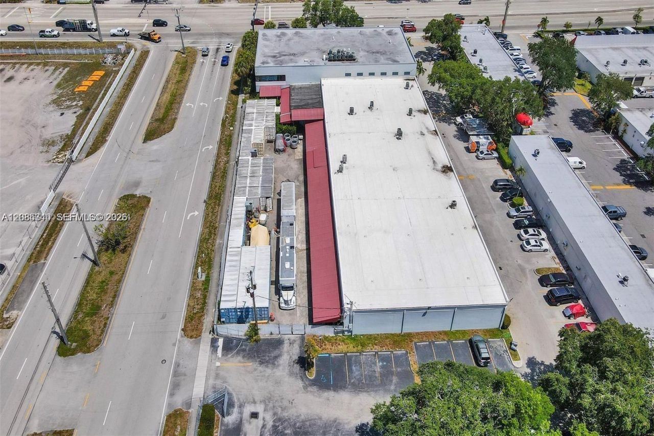 2870 Stirling Rd , Hollywood, FL 33020 Photo