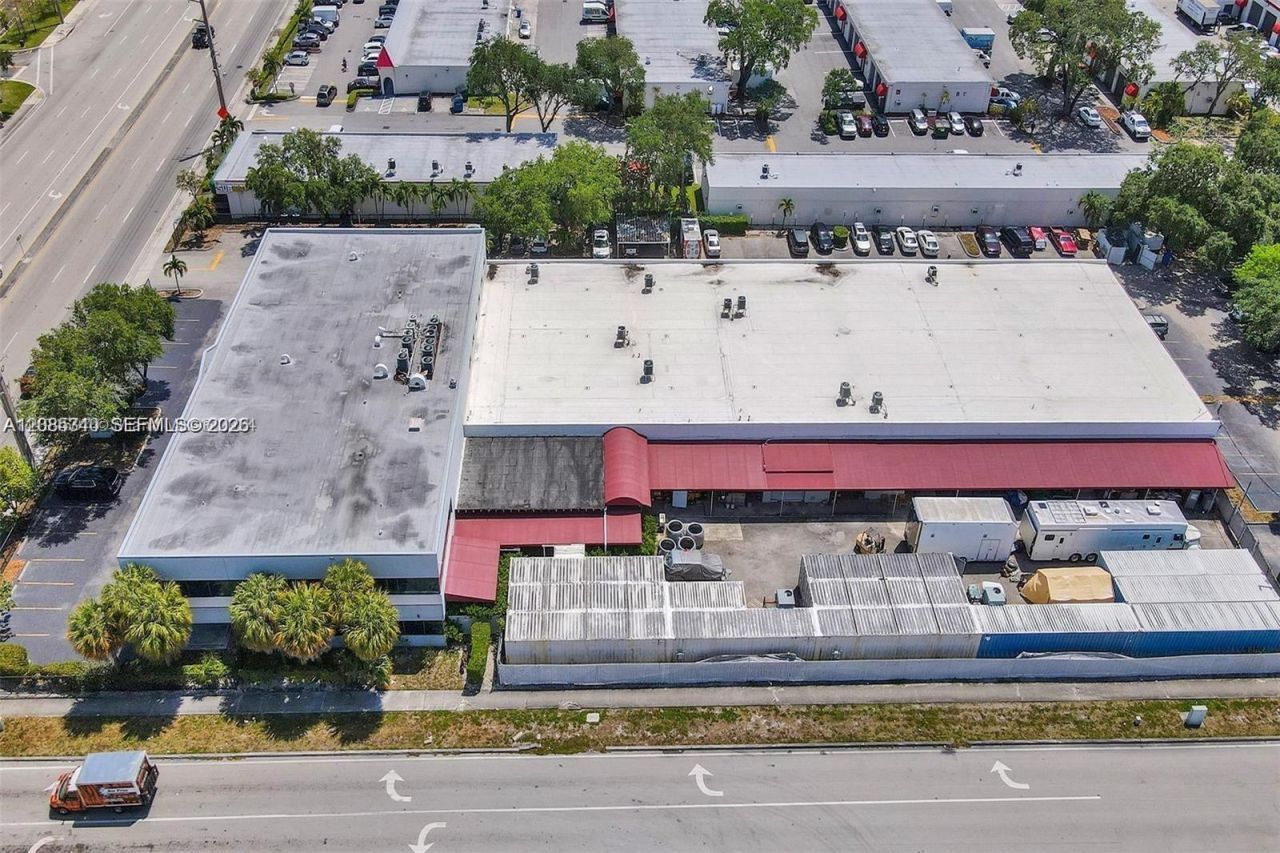2870 Stirling Rd , Hollywood, FL 33020 Photo