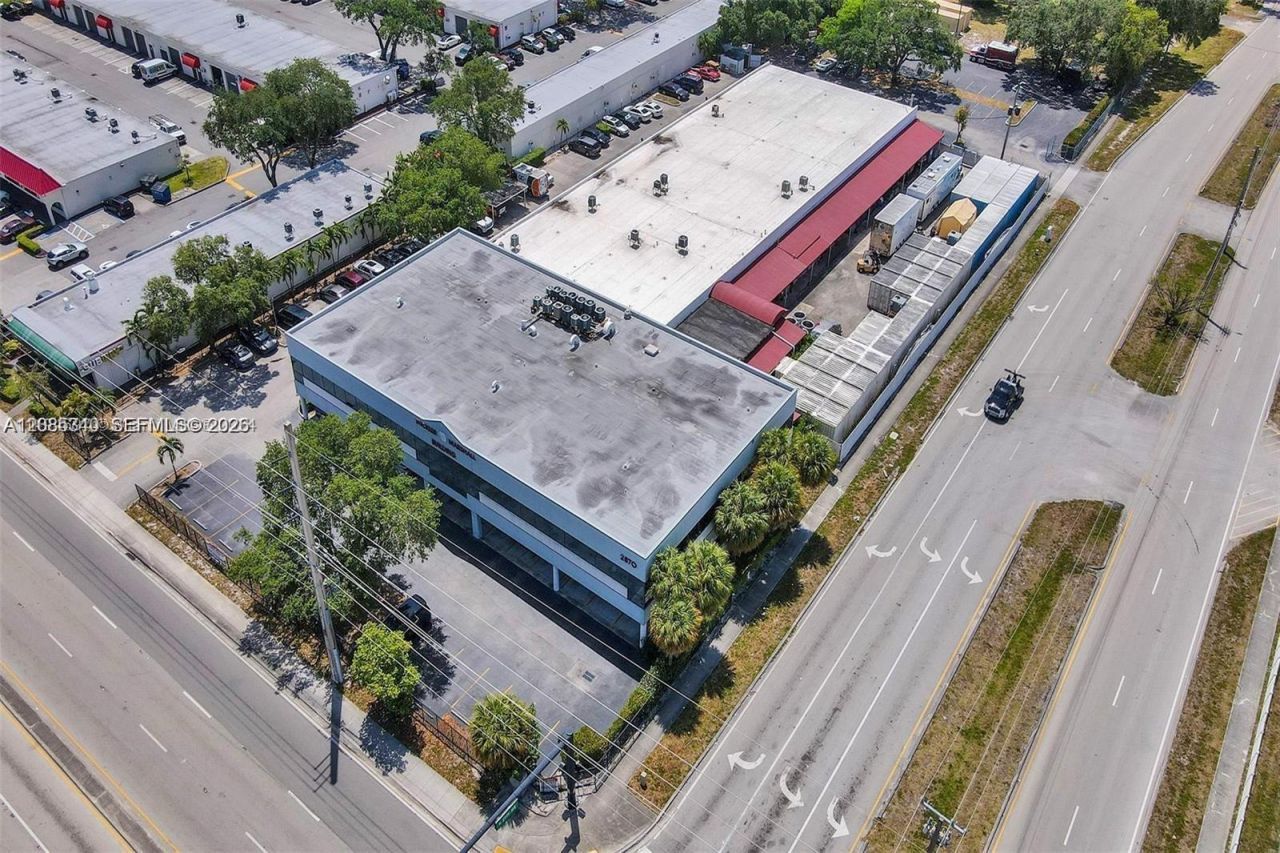 2870 Stirling Rd , Hollywood, FL 33020 Photo