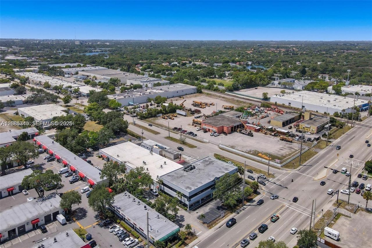 2870 Stirling Rd , Hollywood, FL 33020 Photo