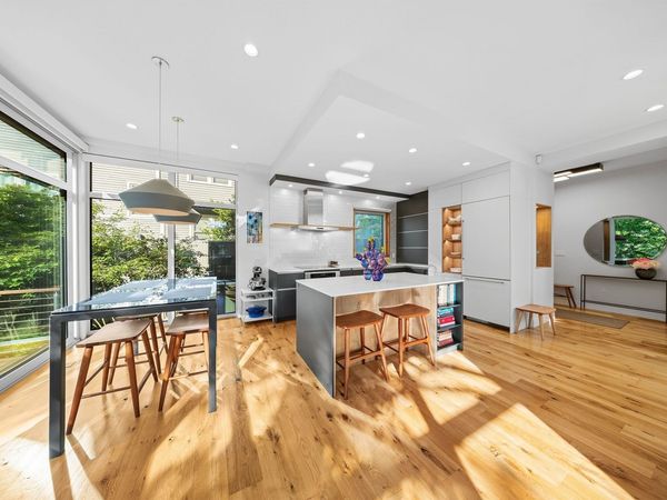 137 Walden St, Unit #137, Cambridge, MA 02140