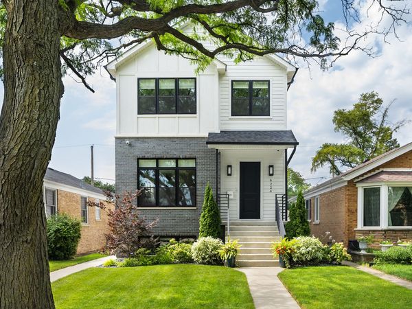 6224 N Keystone Avenue, Chicago, IL 60646