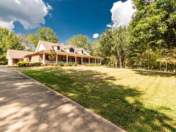 128 Christy Ln, El Dorado, AR 71730