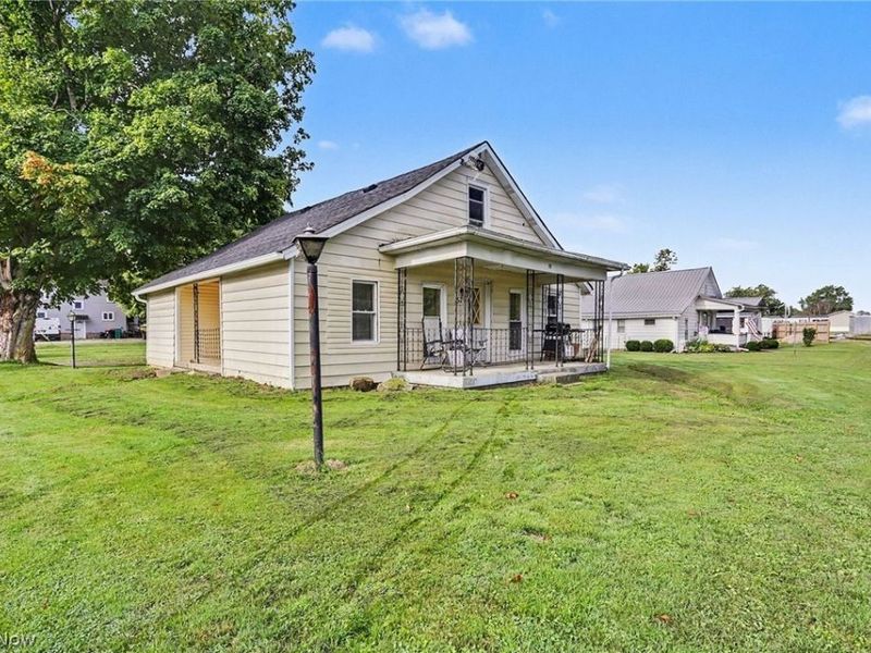 57 W 1st Street, Frazeysburg, OH 43822 Photo 3
