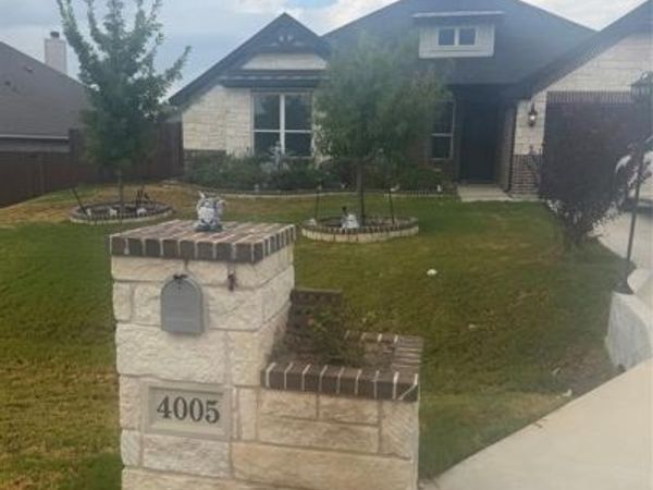 4005 Gallivant Drive, Granbury, TX 76049