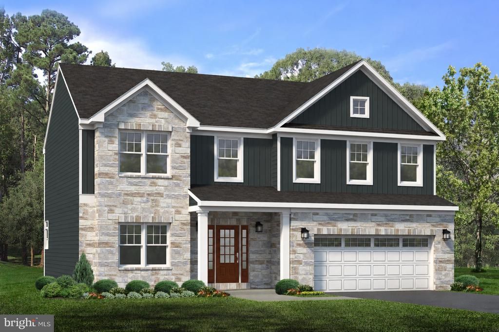 136 BUCK MOTH WAY , PORT MATILDA, PA 16870