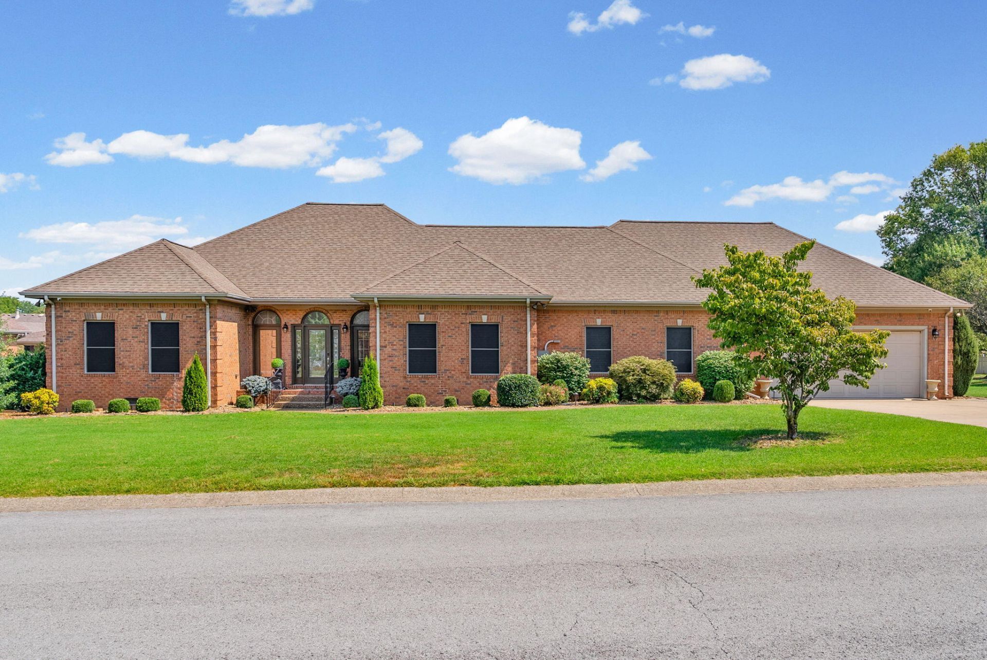 506 Sheffield Road, Hopkinsville, KY 42240 Main Photo