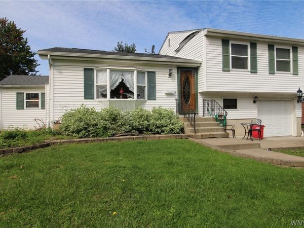 7028 Northview Drive, Lockport, NY 14094