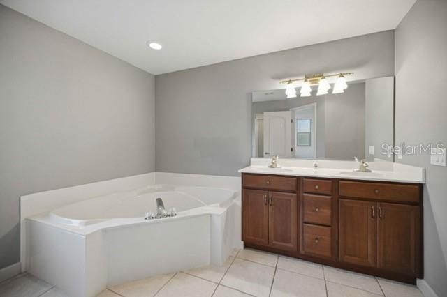 5931 NE 57th Loop, Silver Springs, FL 34488 Photo