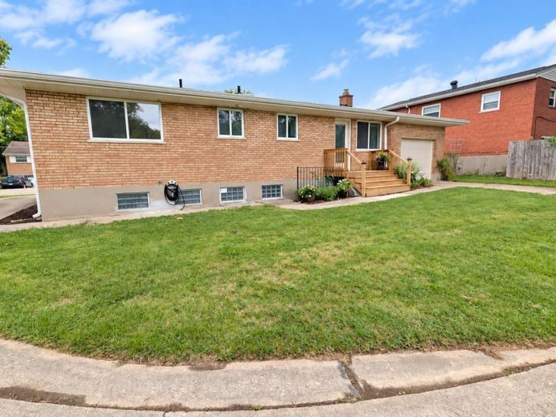 1087 Hearthstone Drive, Springfield Township, OH 45231 Photo 27