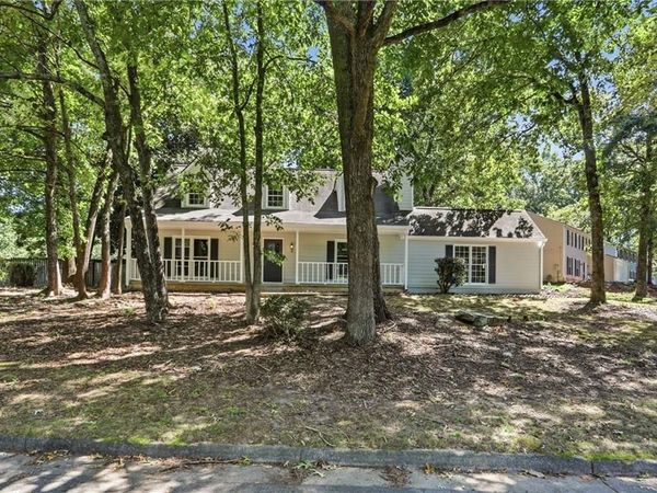 485 Barrington Loop , Roswell, GA 30076