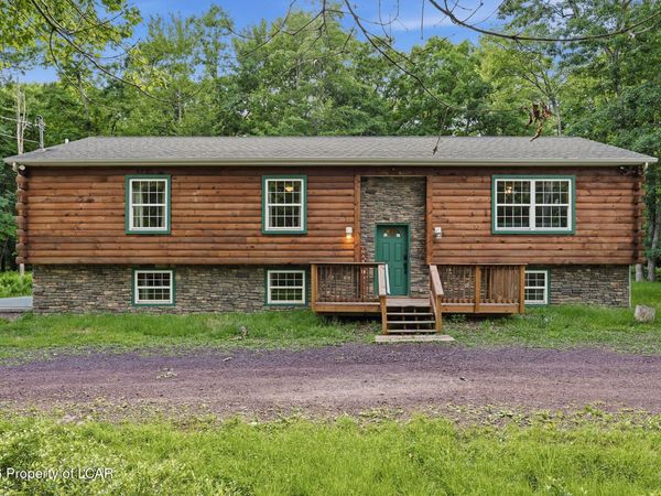 255 W Hillary Drive, Freeland, PA 18224