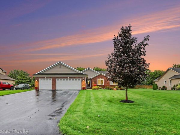 349 Corkwood Drive, Brandon Township, Mi 48371
