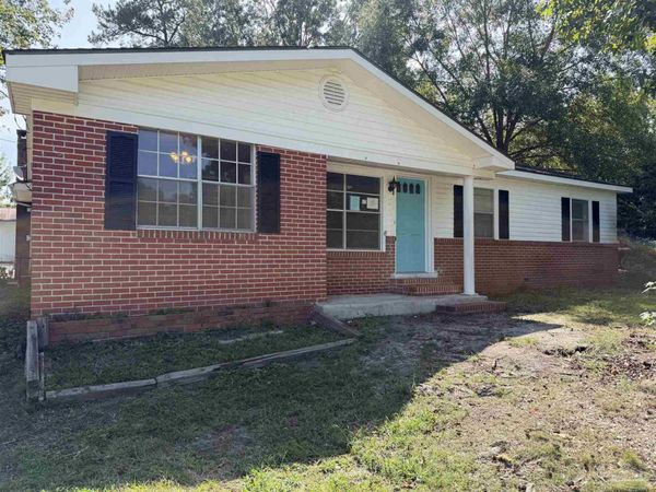 201 Young St, Brewton, AL 36426