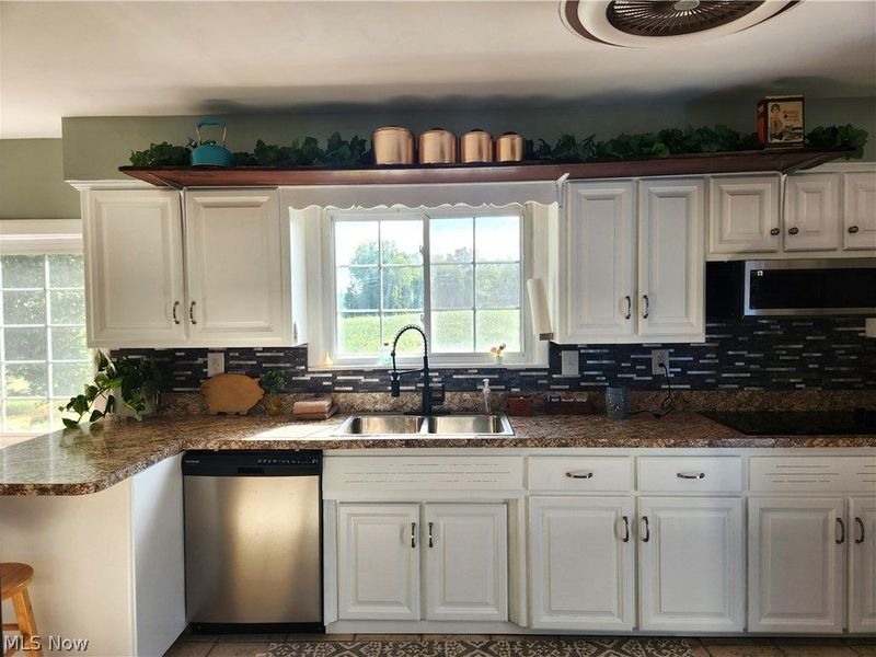 5261 Dailey Road, New Franklin, OH 44319 Photo 4