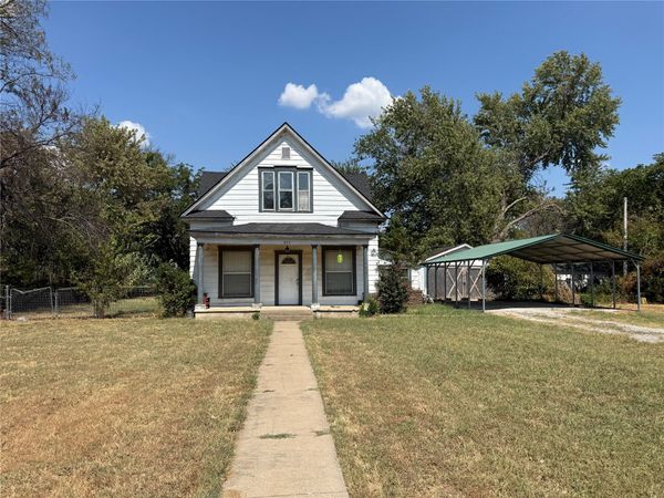411 W 9 Street S, Chelsea, OK 74016