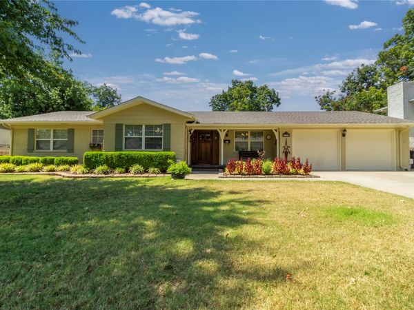 3740 S Darlington Avenue , Tulsa, OK 74135