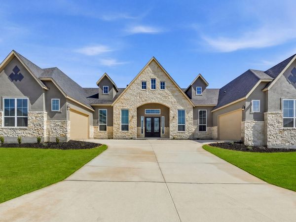 131 Raven Road, Castroville, TX 78009