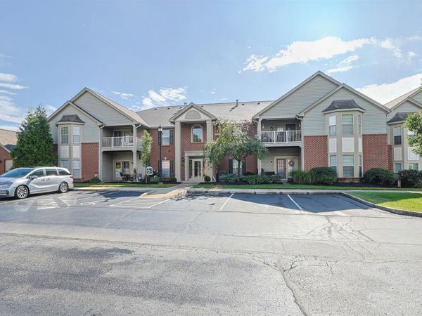 8002 Pinnacle Point Drive, Unit 201, West Chester, OH 45069