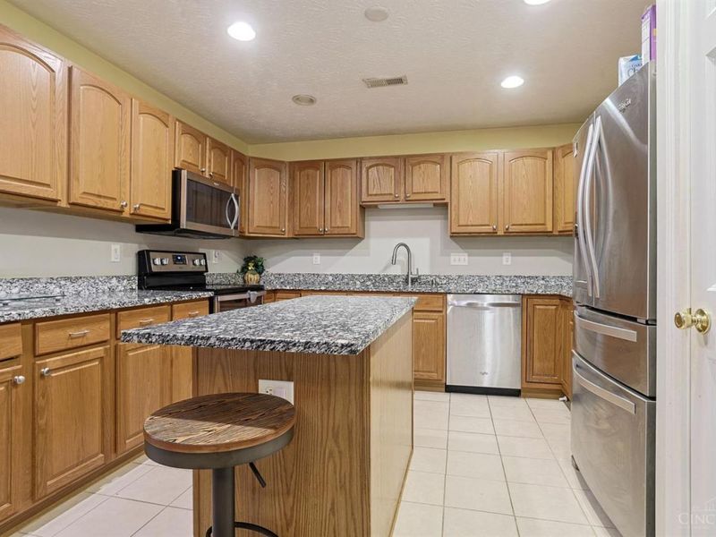 8002 Pinnacle Point Drive, Unit 201, West Chester, OH 45069 Photo 11
