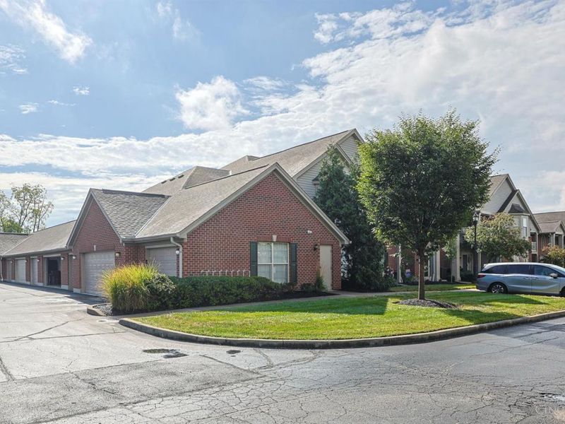 8002 Pinnacle Point Drive, Unit 201, West Chester, OH 45069 Photo 30
