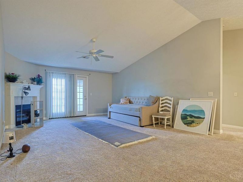 8002 Pinnacle Point Drive, Unit 201, West Chester, OH 45069 Photo 5