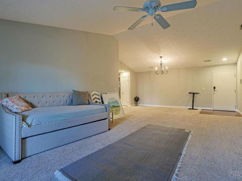 8002 Pinnacle Point Drive, Unit 201, West Chester, OH 45069 Photo 6