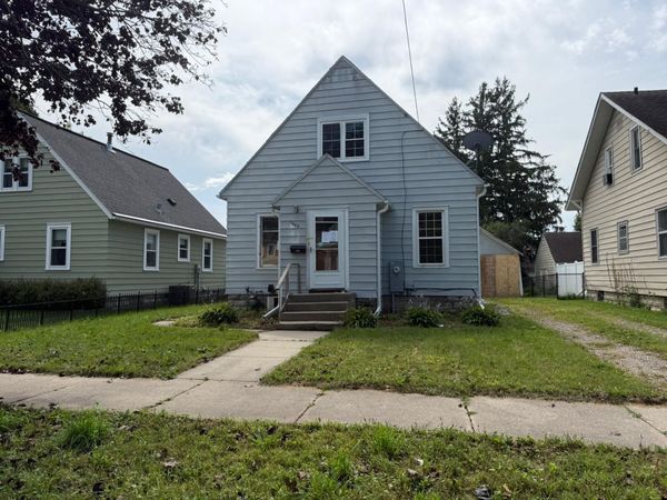 1009 5th Avenue NW, Austin, MN 55912