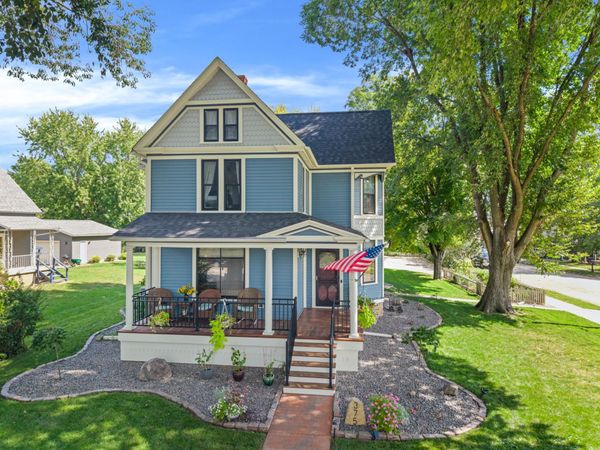 375 4th Street SW, Plainview, MN 55964