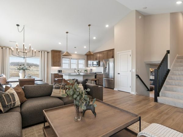 1788 Tamarack Road, Shakopee, MN 55379