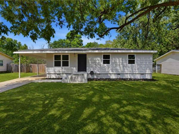 2206 Dogwood Place , Springdale, AR 72762