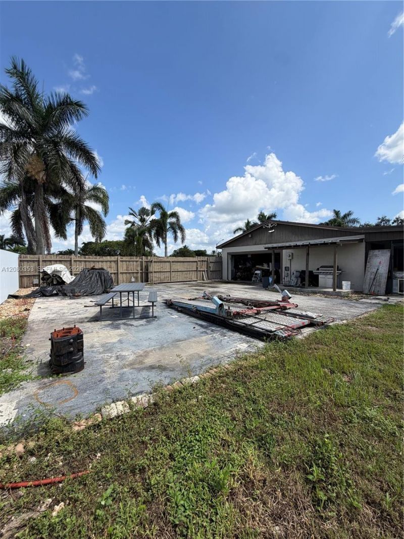 1422 NW 20th St, Homestead, FL 33030 Photo