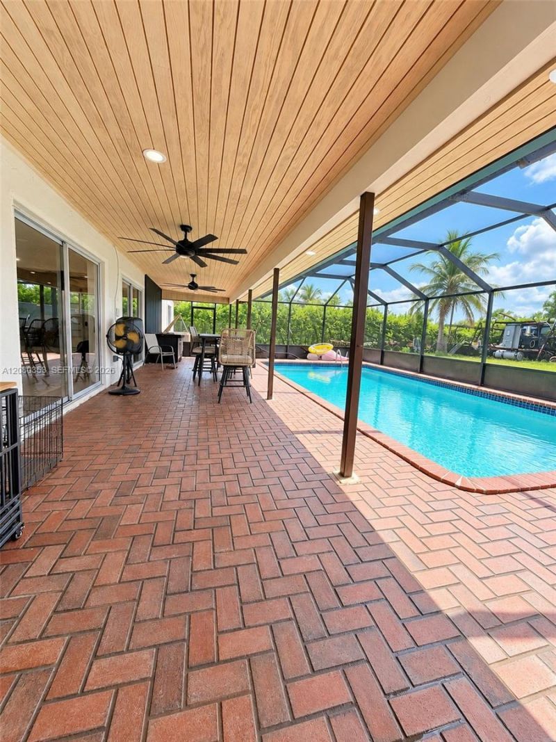 1422 NW 20th St, Homestead, FL 33030 Photo