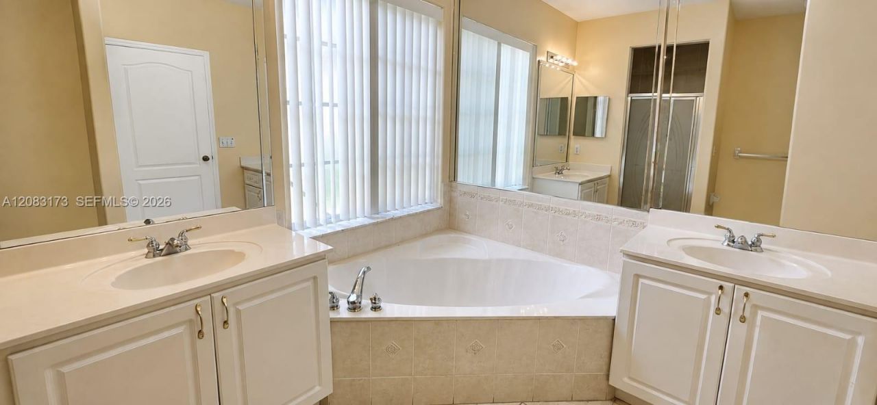 15339 SW 32nd Ter, Miami, FL 33185 Photo