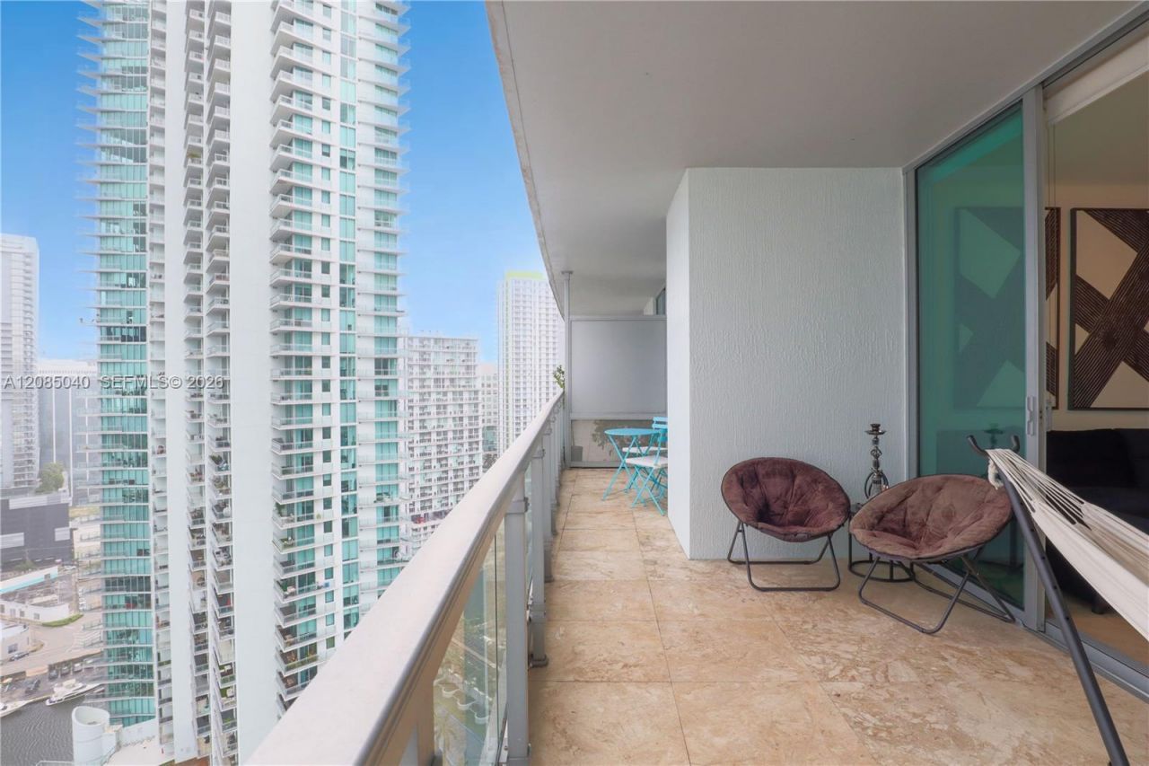 90 SW 3rd St, Unit 3002, Miami, FL 33130 Photo