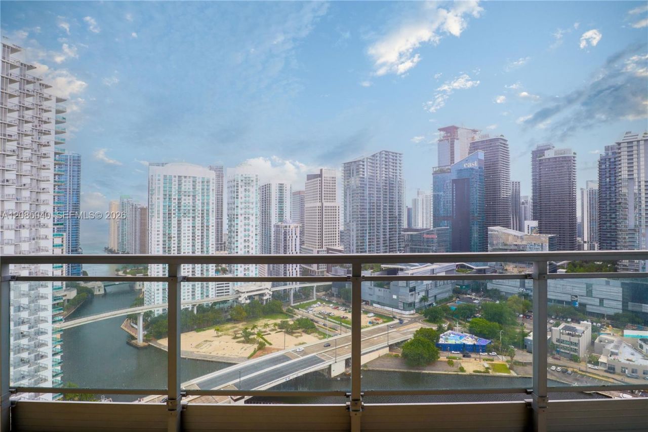 90 SW 3rd St, Unit 3002, Miami, FL 33130 Photo