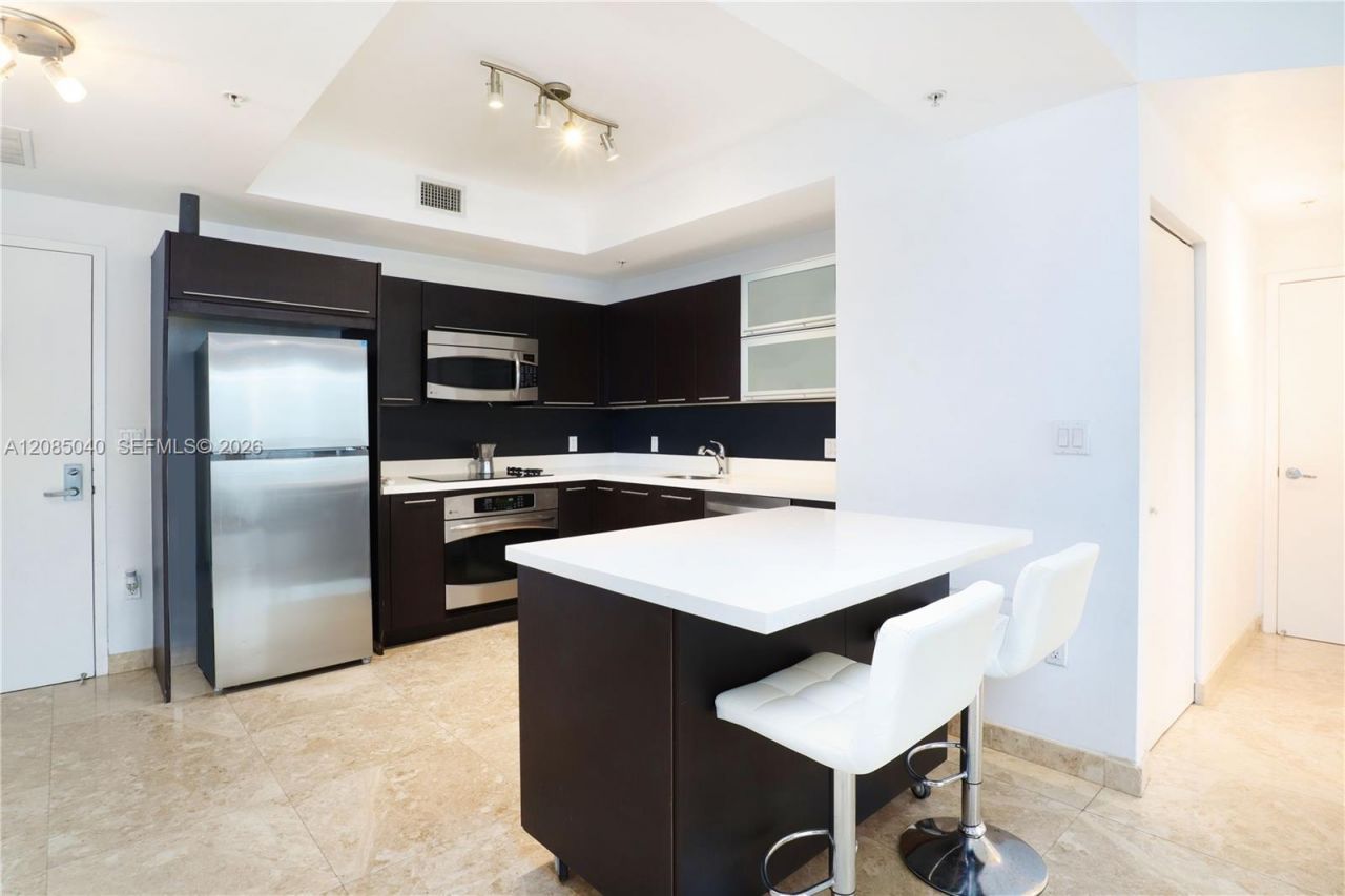 90 SW 3rd St, Unit 3002, Miami, FL 33130 Photo
