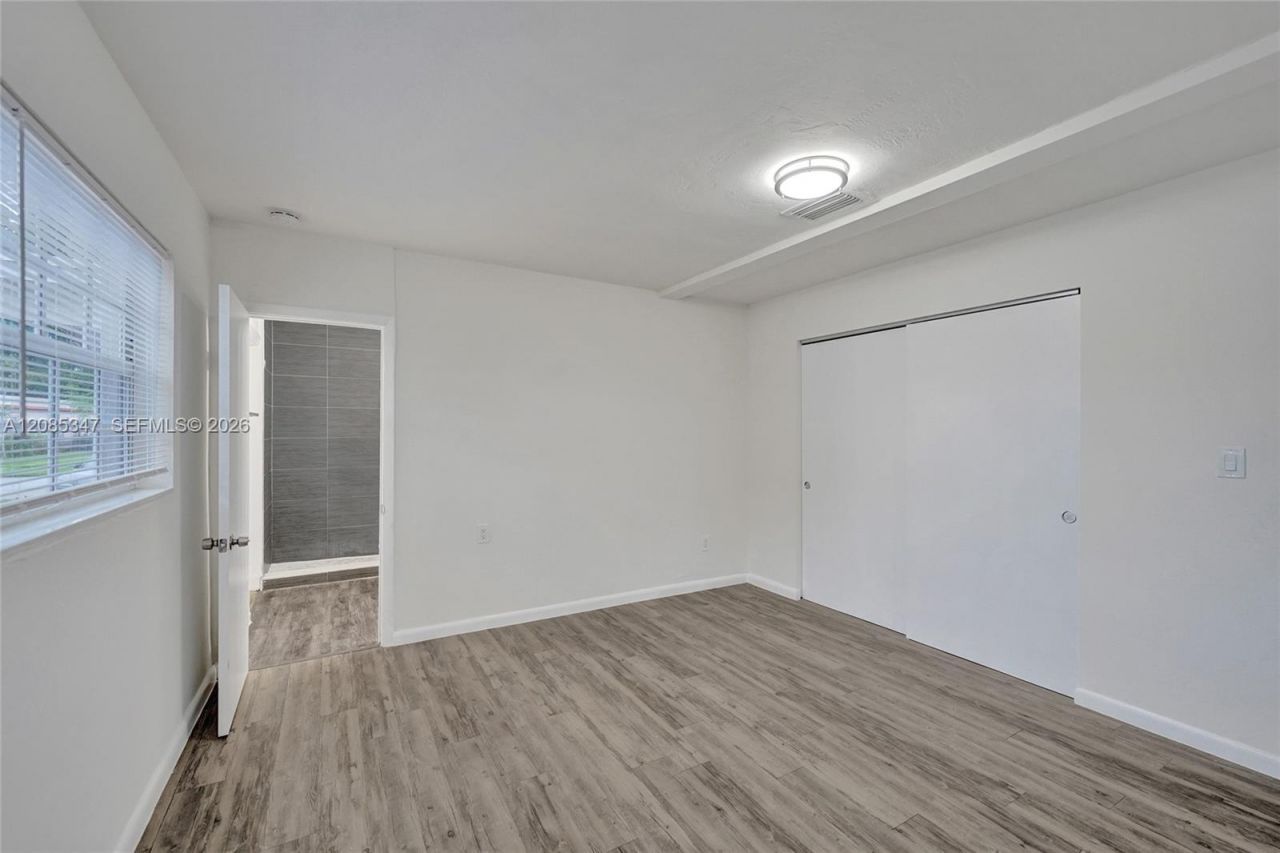 3751 NW 25th St , Lauderdale Lakes, FL 33311 Photo
