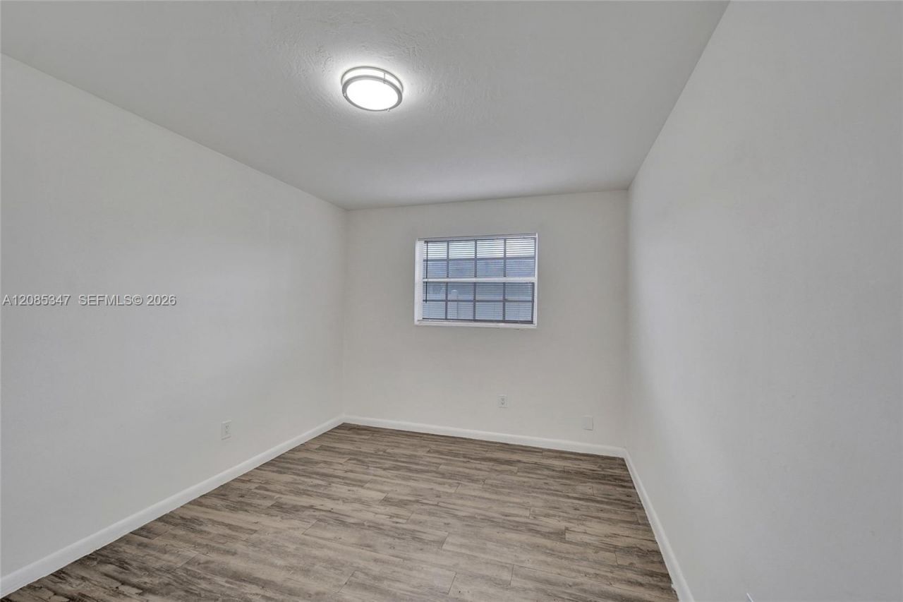 3751 NW 25th St , Lauderdale Lakes, FL 33311 Photo